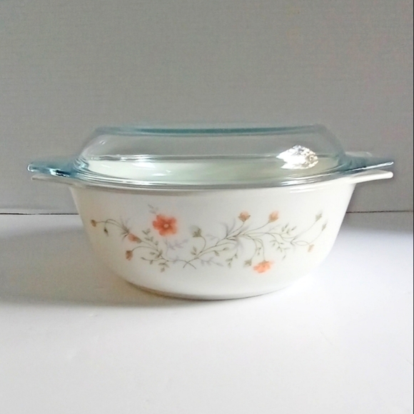 Pyrex England casserole 8 inches Emily spring garden pattern - Picture 1 of 9
